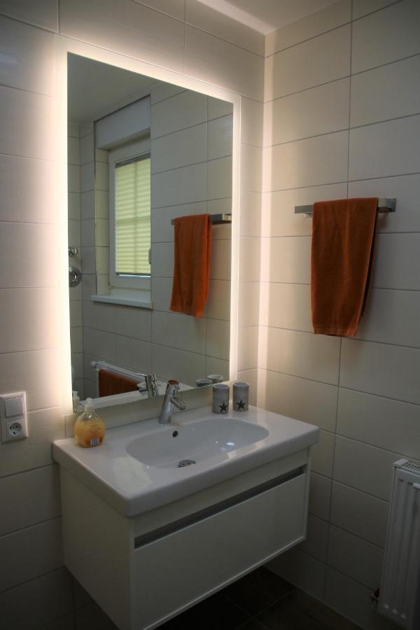 Ferienwohnung Boddenkieker bis 4 Personen, Sagard-Neddesitz, 70m2 Exterior foto